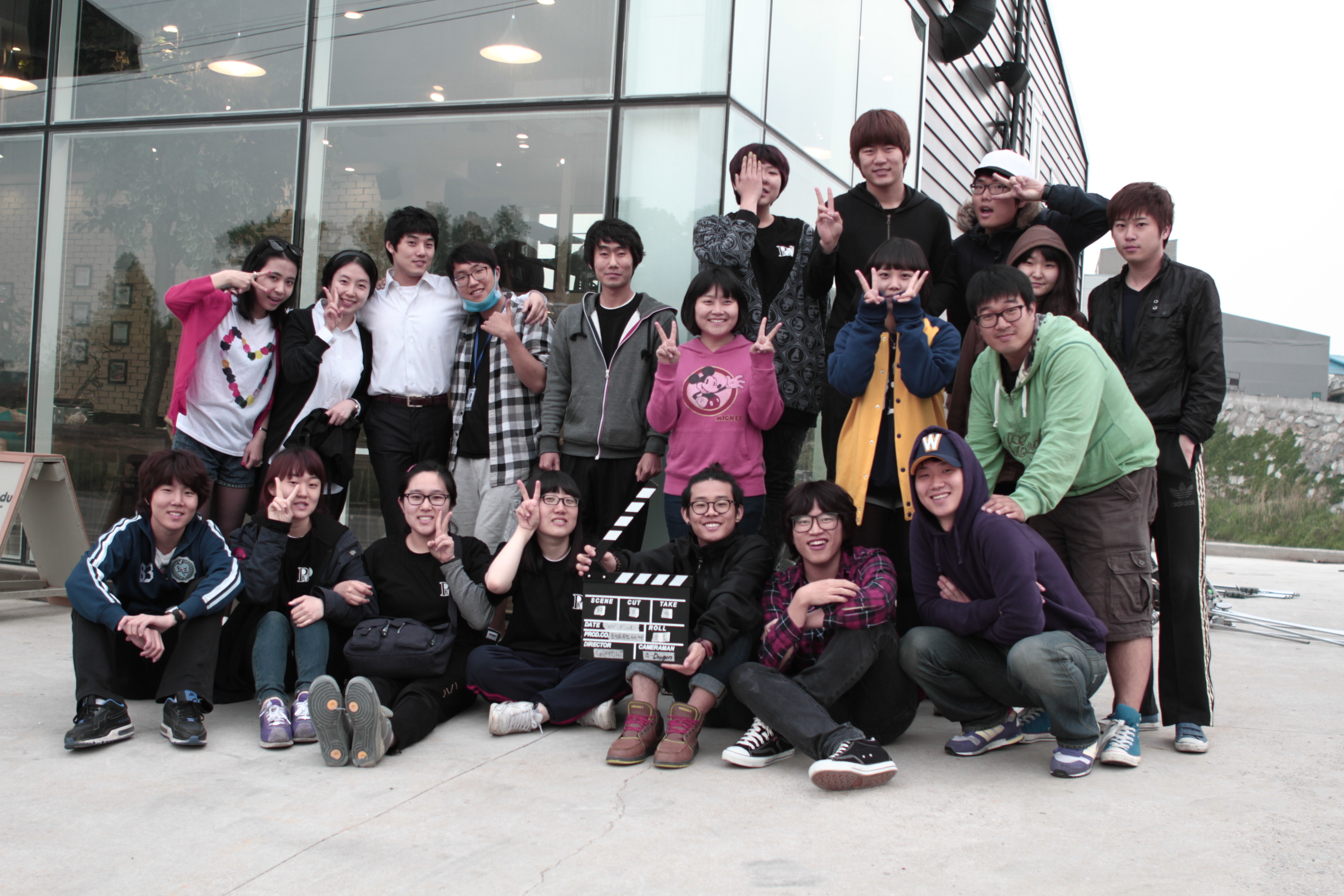 <보통의존재>단체사즨